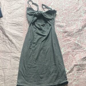 Selling a garage dress that has an opening in the front.